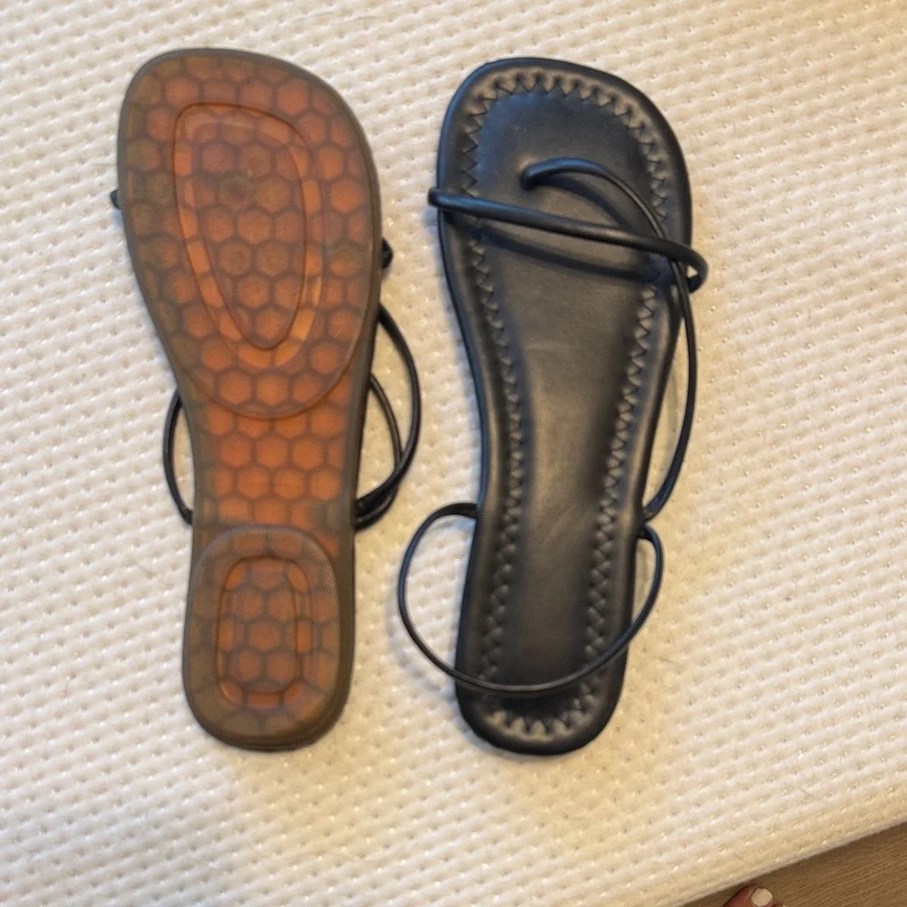 Zara Black Strappy Flat Sandals - Picture 2 of 3